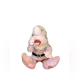 WDW Disney Plush  SNEEZY Snow White 12”